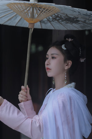 国产美女精品AⅤ在线